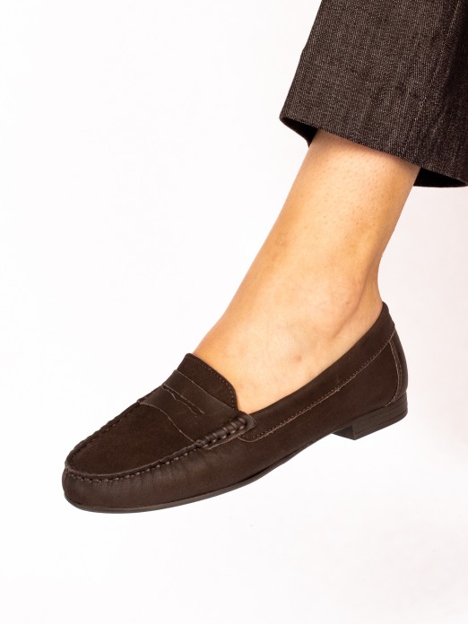 Mocassim em Nobuck com Travesso