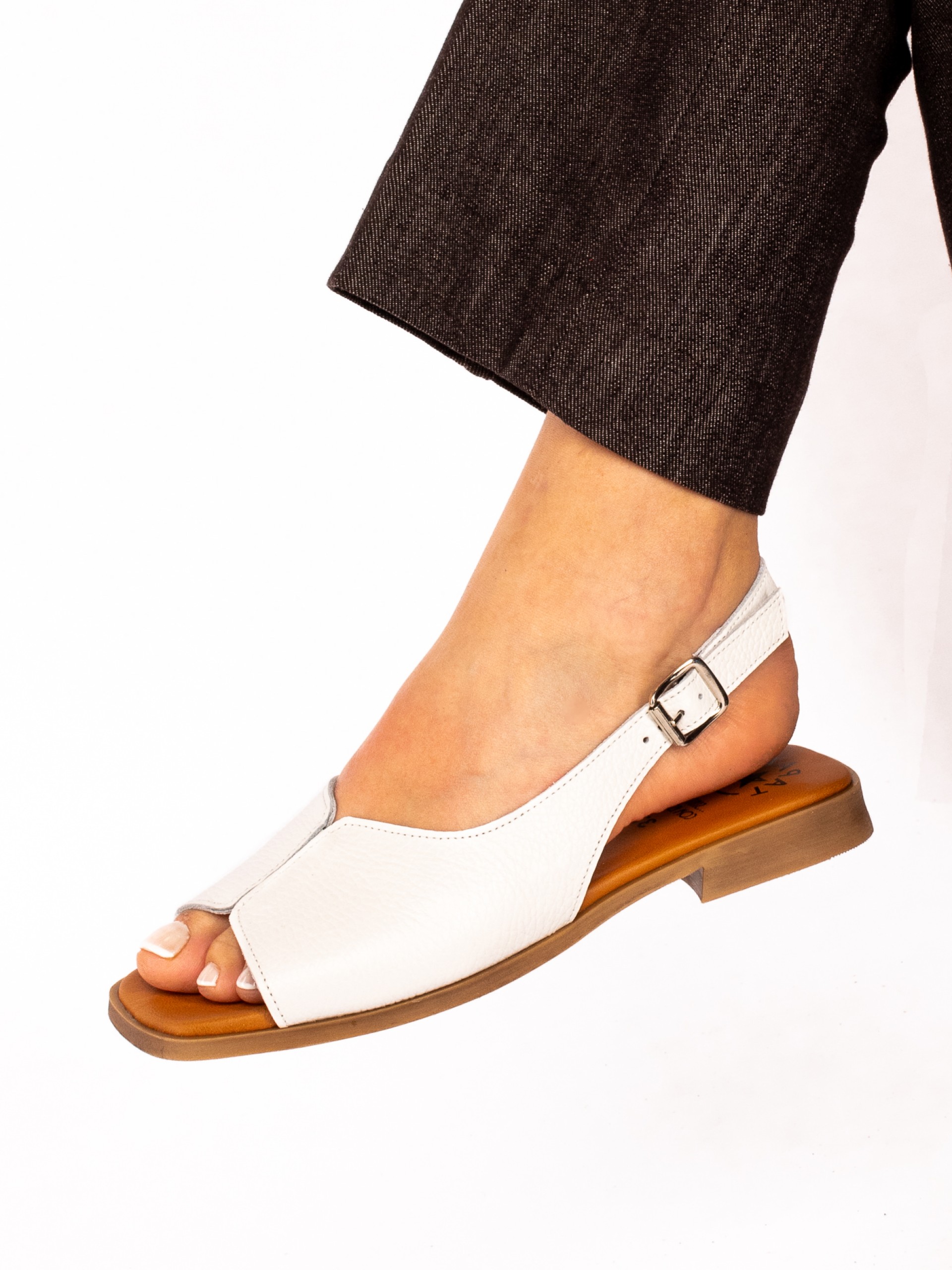 Sandália Rasa em Pele