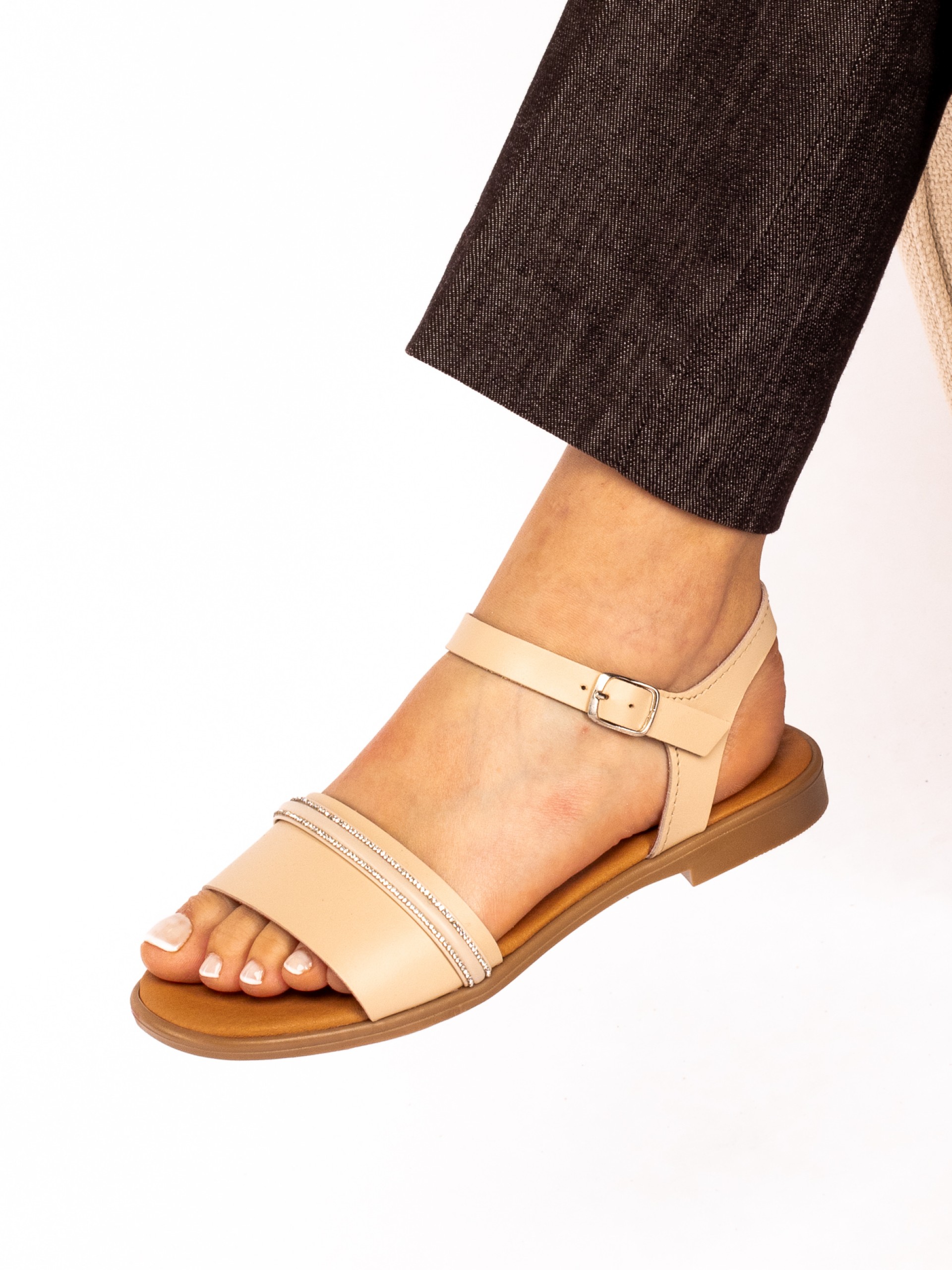 Sandália Rasa com Tira Brilhante