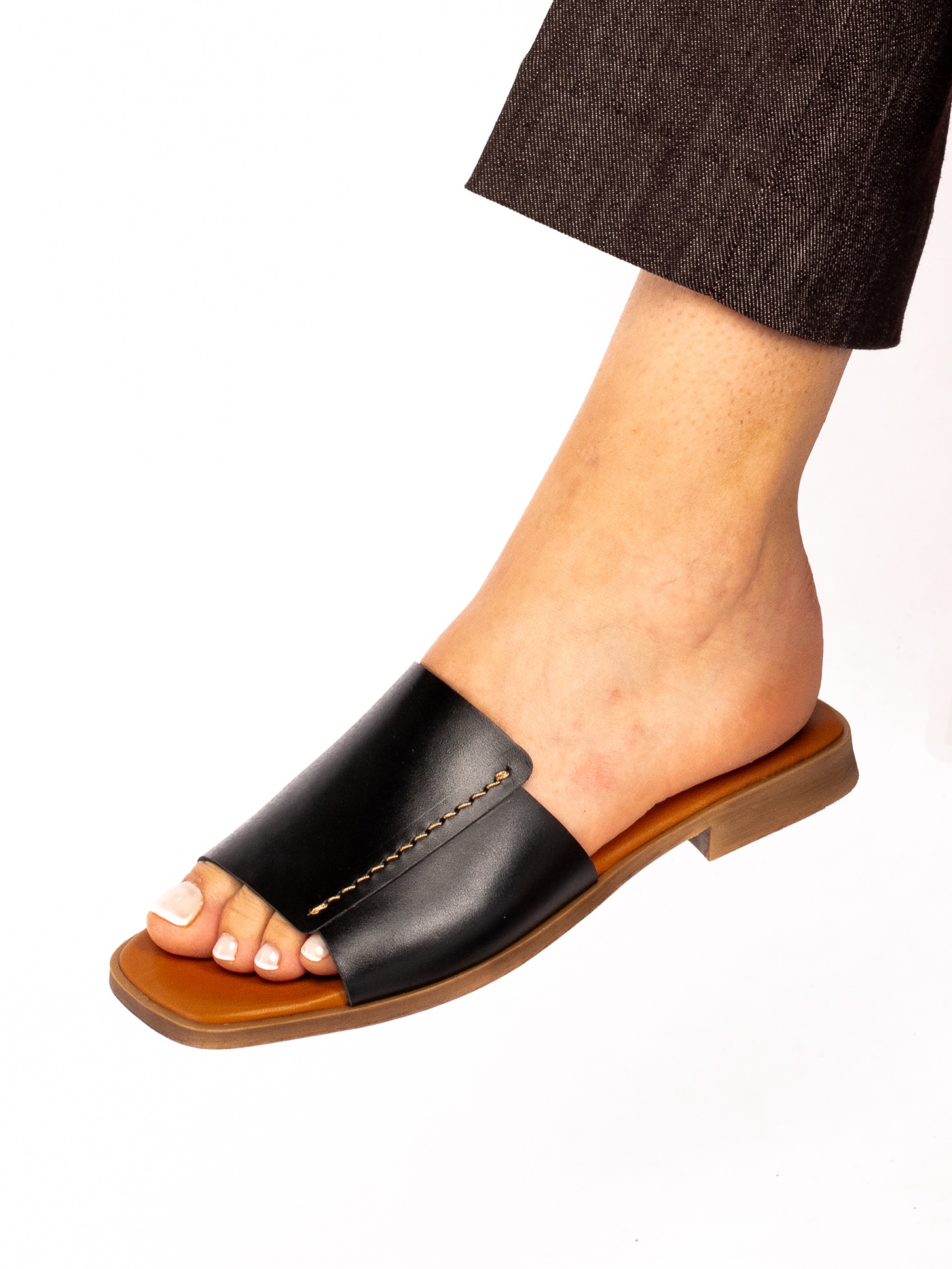 Wide Leather Upper Slipper