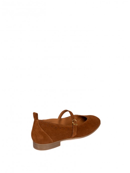 Sapato Mary Jane em Camura  com detalhe Picotado