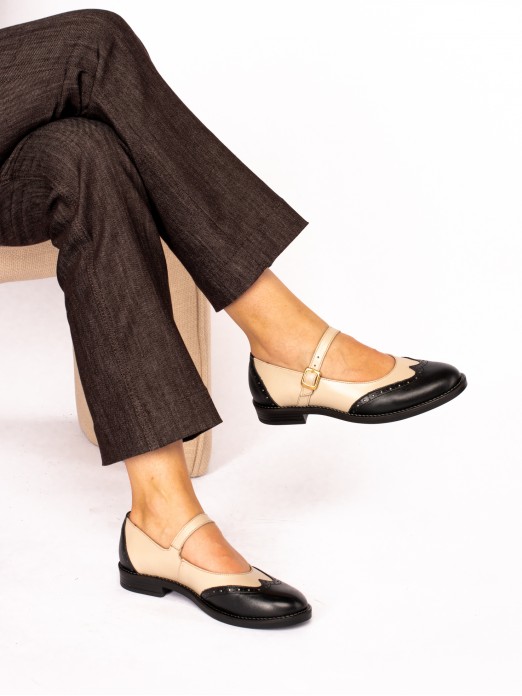 Leather Mary Jane shoes with perforated detail