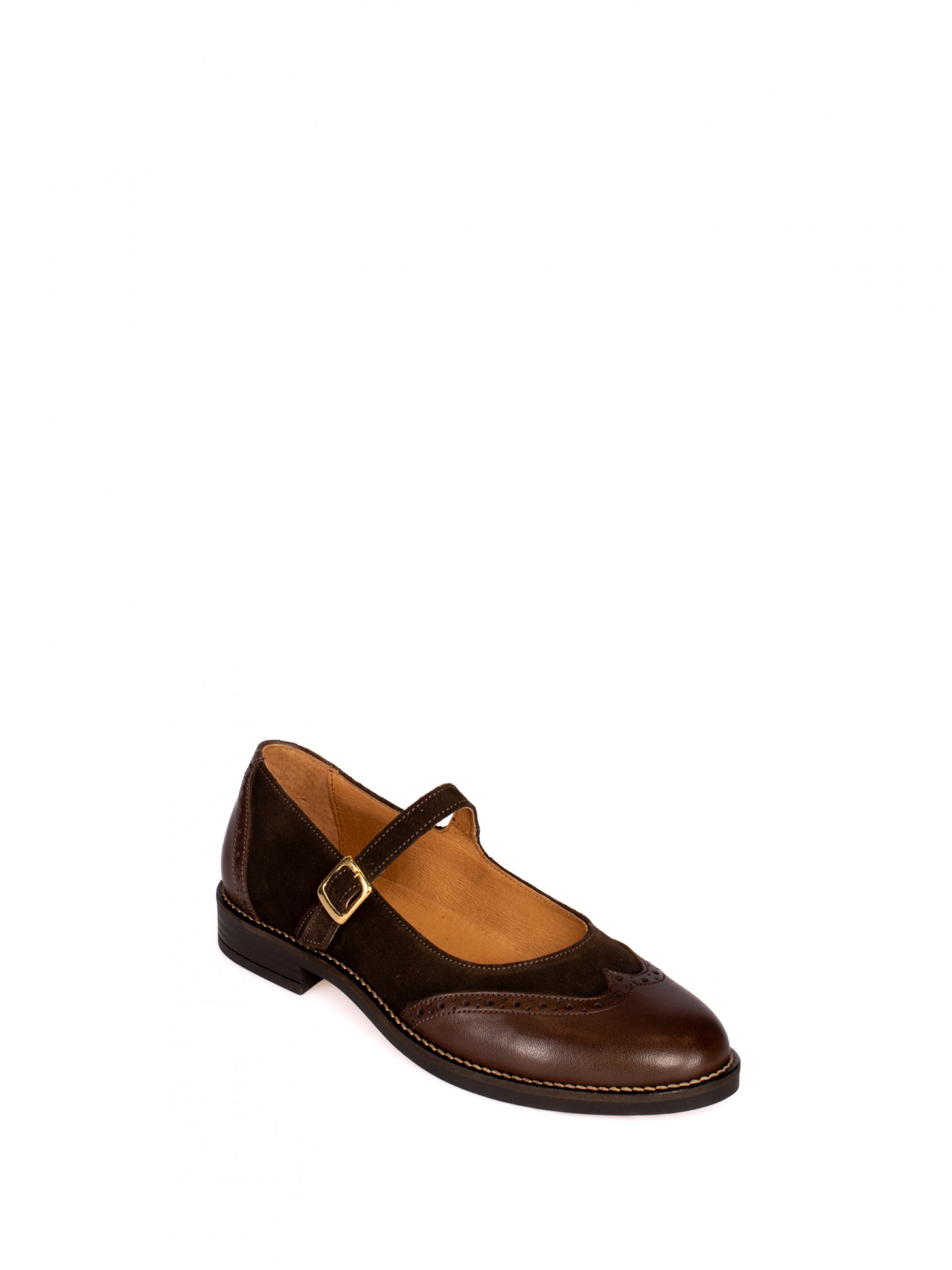 Leather and suede Mary Jane shoes with perforated