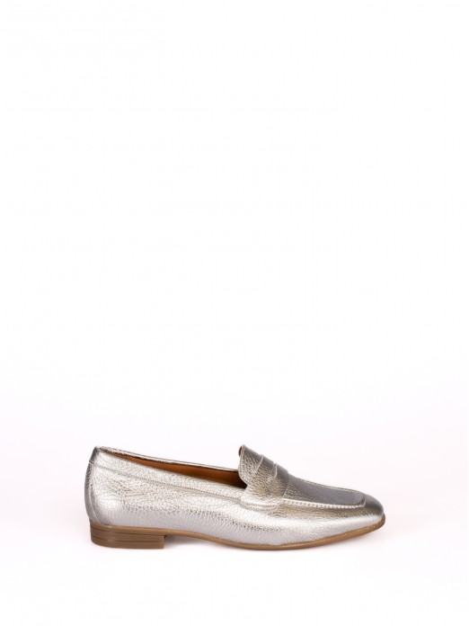 Laminated Leather Moccasin with Cross