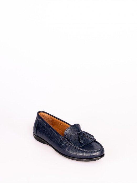 Classic leather moccasin with charms