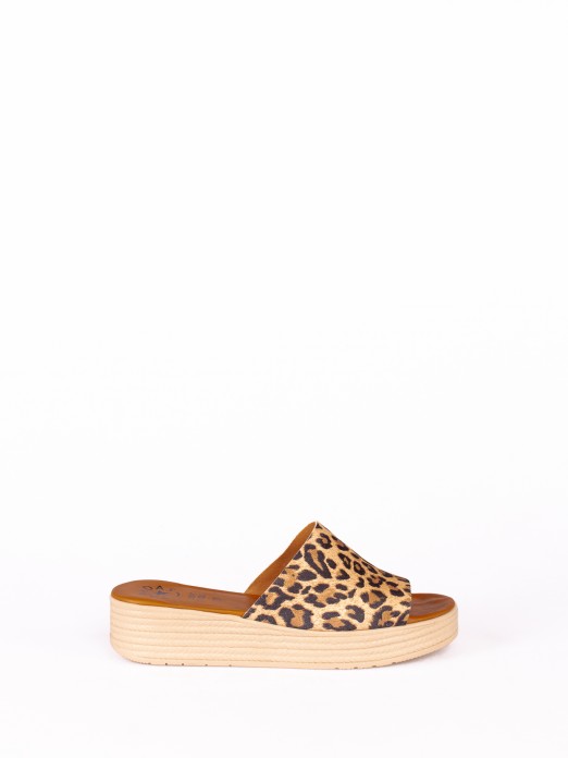 Chinela de Cunha em Animal Print