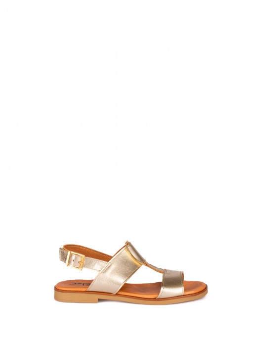 Sandlias em Pele com detalhe Dourado