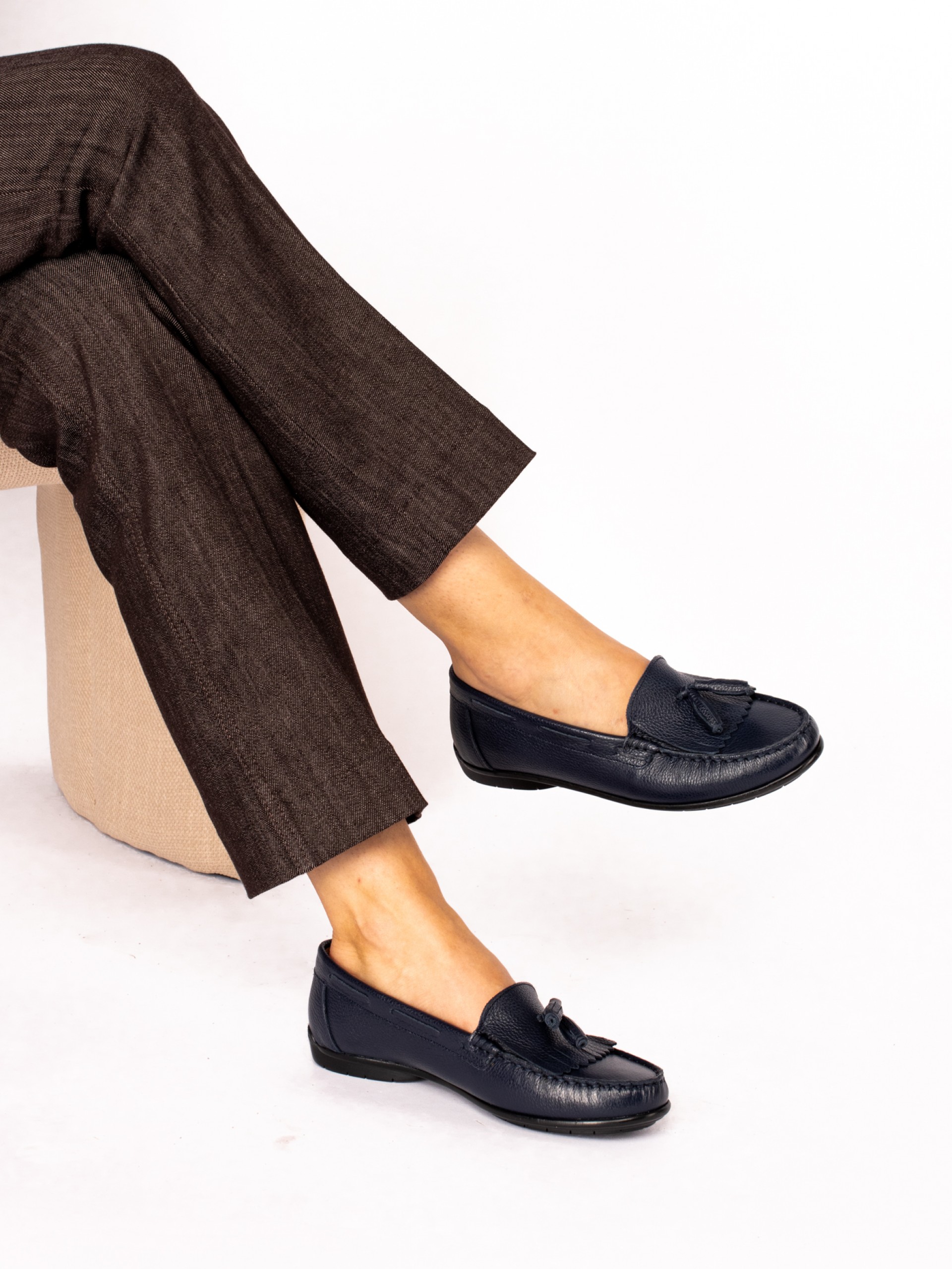 Classic leather moccasin with charms