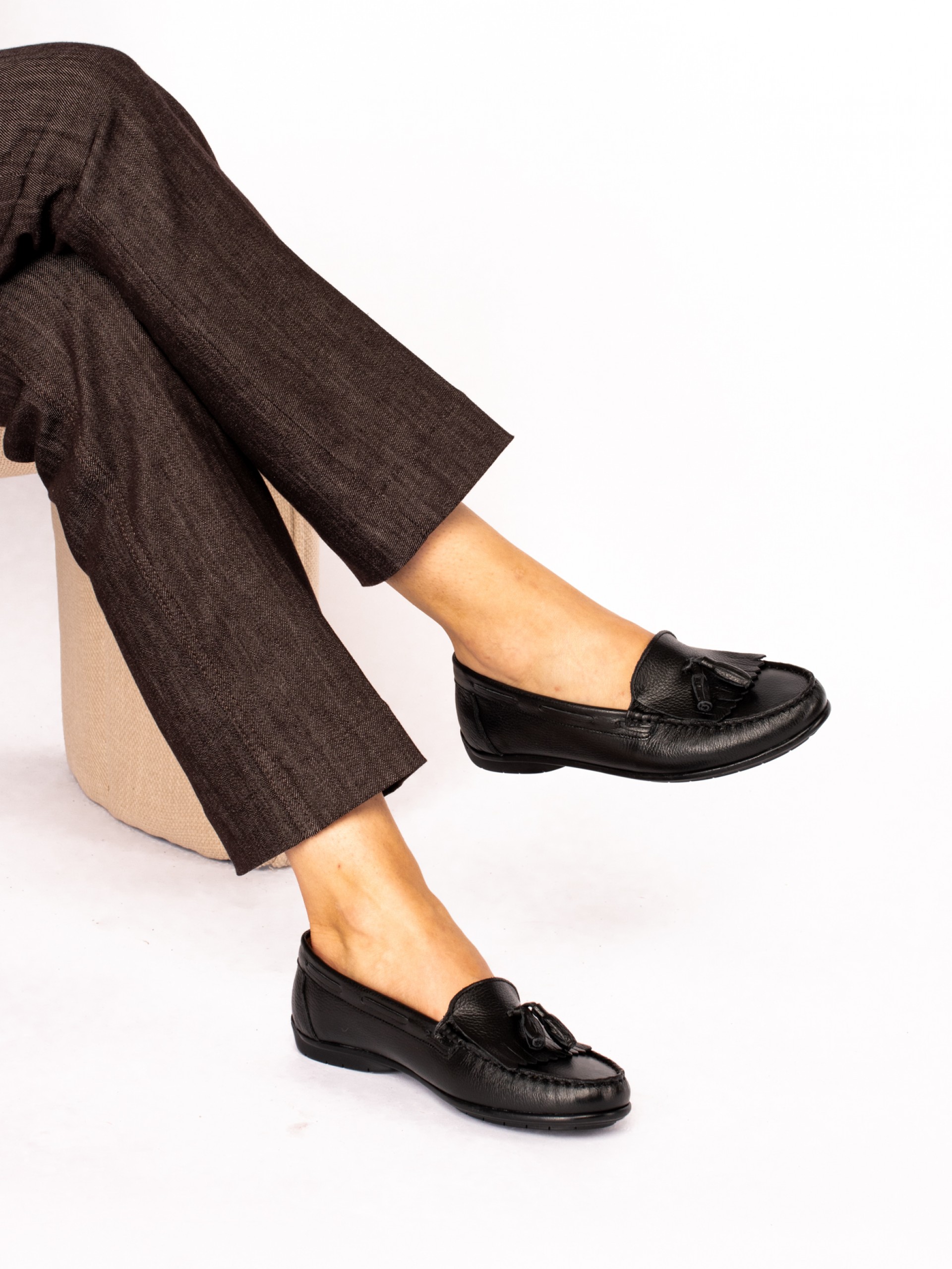 Classic leather moccasin with charms