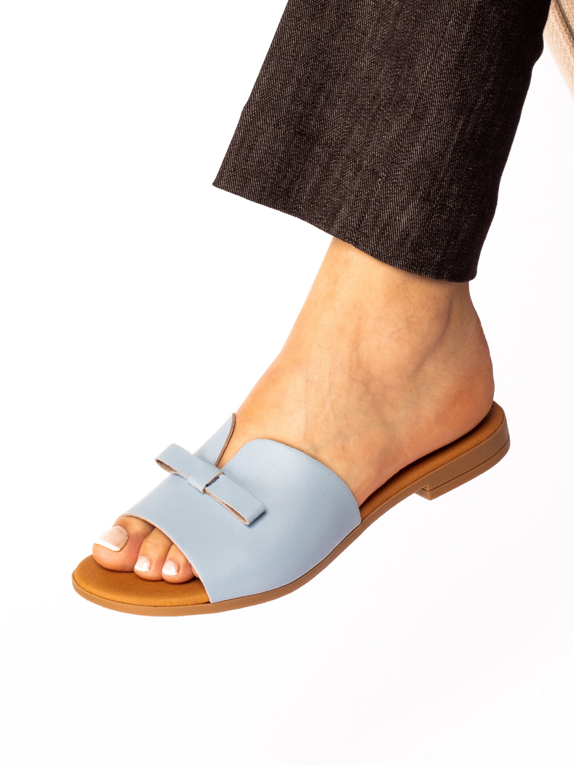 Leather Slipper with Bow Detail