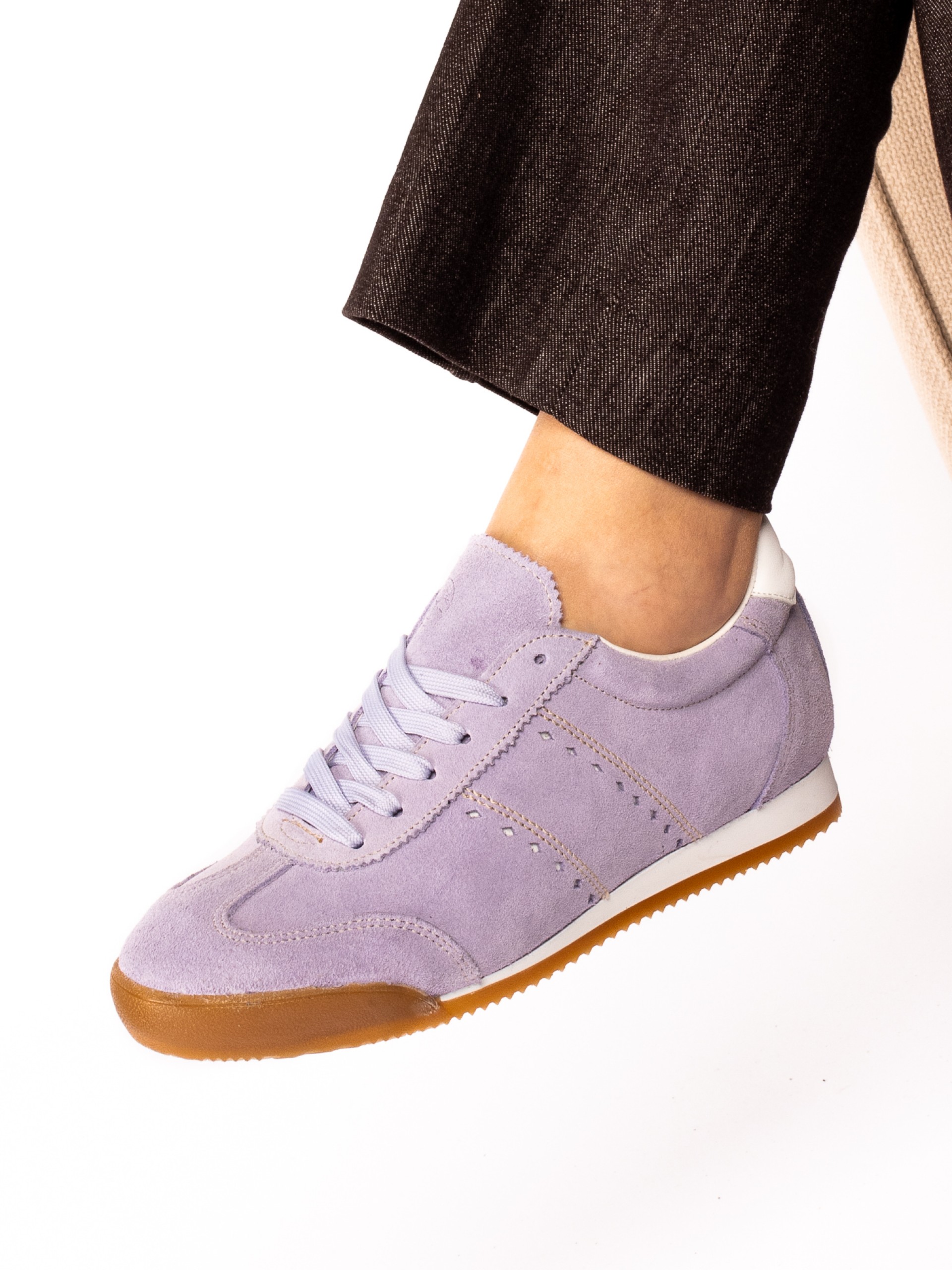 Suede Sports Shoe