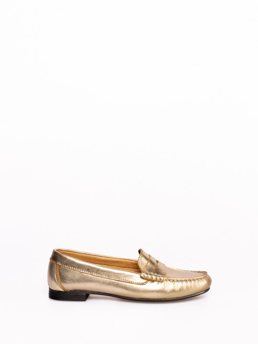 Mocassim em Pele Laminada com Travesso