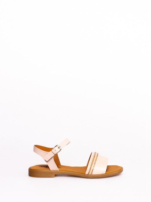 Flat Sandal with Shiny Strap