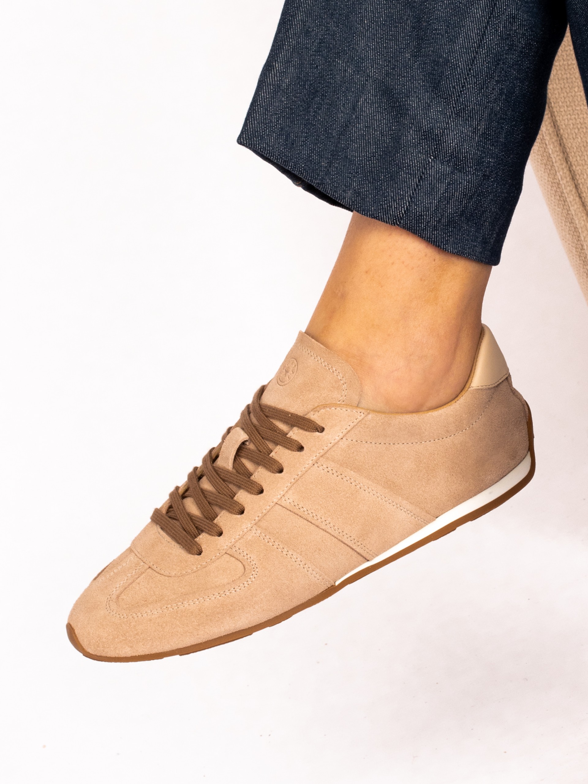 Suede Thin Sole Sports Shoe