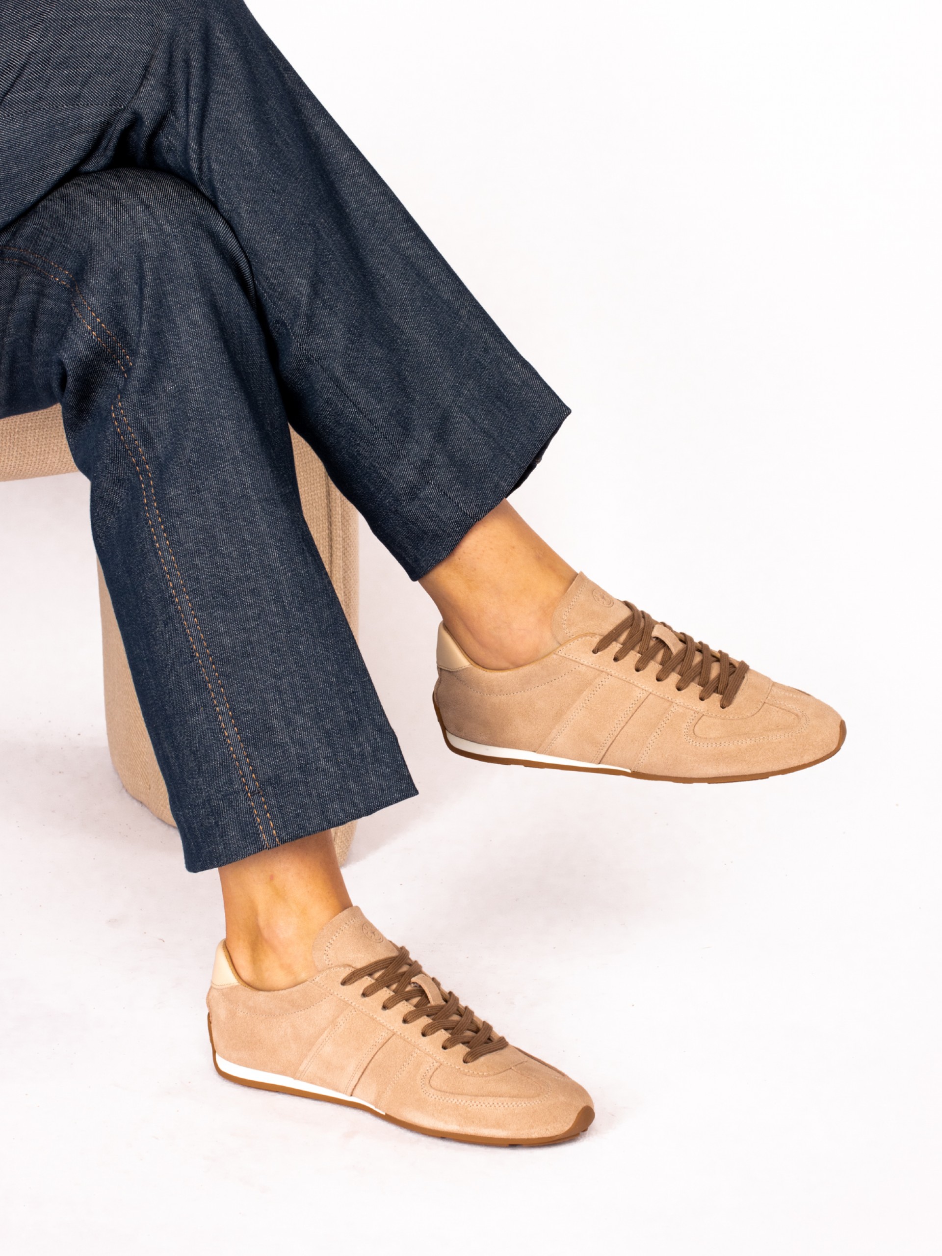 Suede Thin Sole Sports Shoe