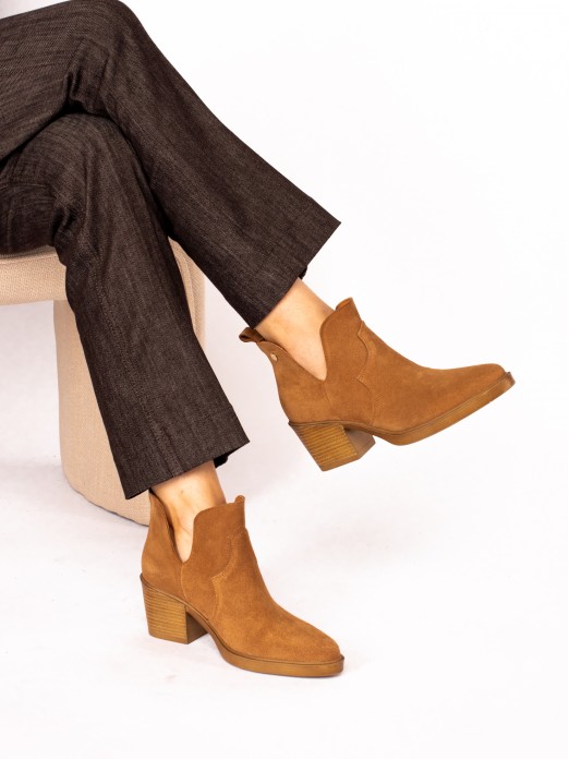 Texan Suede Ankle Boot
