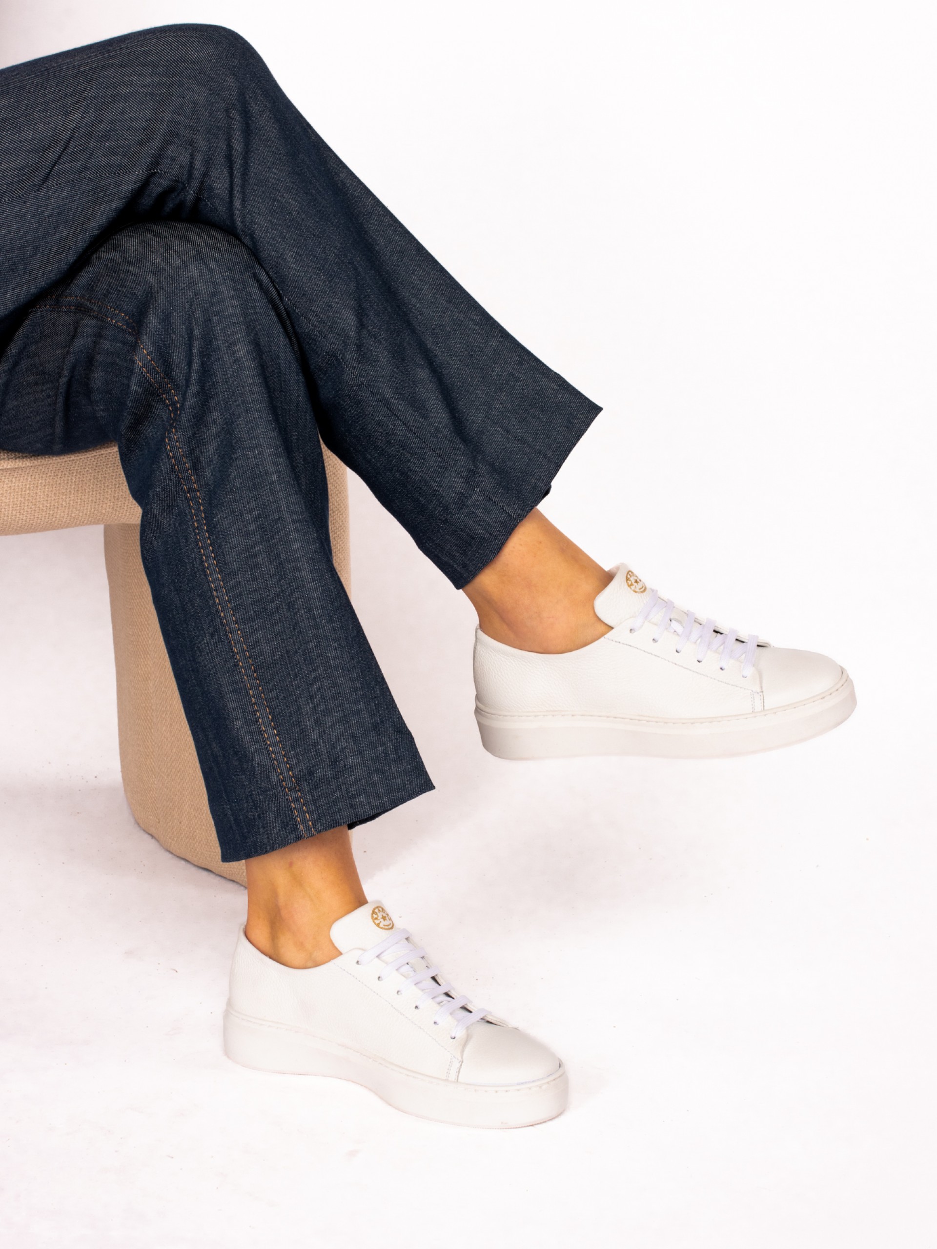 Sapato Desportivo em Pele