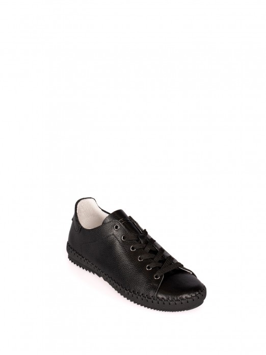 Leather sneakers