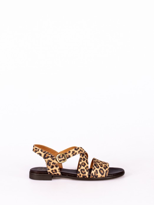 Sandlia Rasa em Pele Animal Print