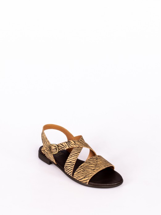 Sandlia Rasa em Pele Animal Print