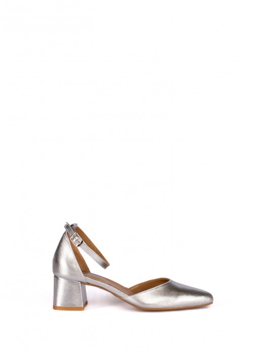 Medium Heel Shoe in Laminated Leather