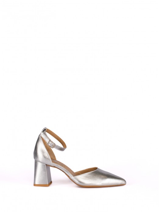 High Heel Shoes in Laminated Leather