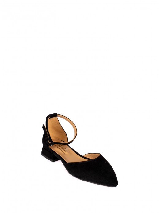 Suede Low Heel Shoe