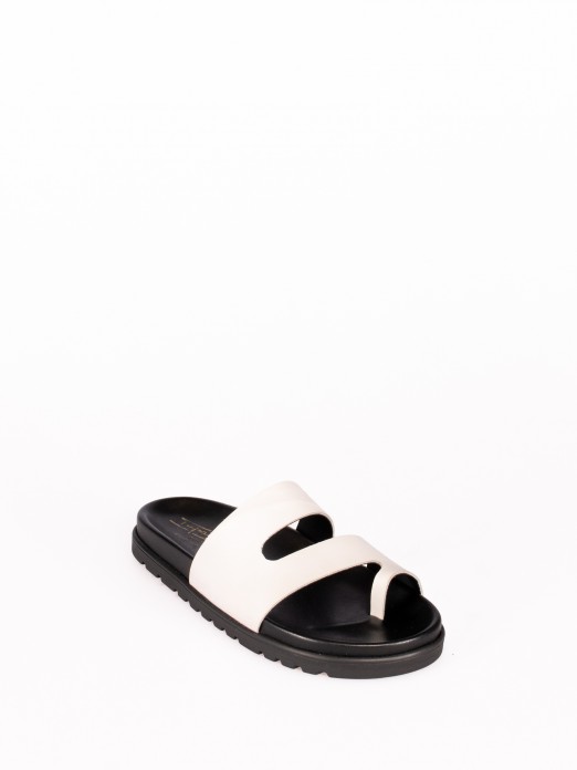 Chinelo Bio em Pele