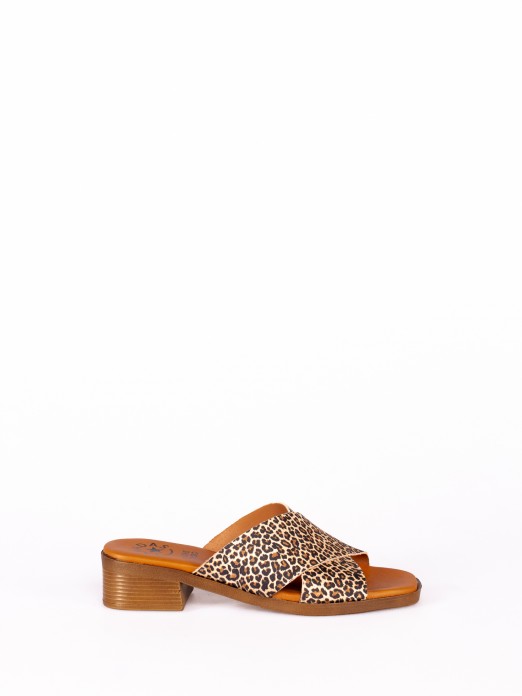 Chinela de Salto em  Animal Print
