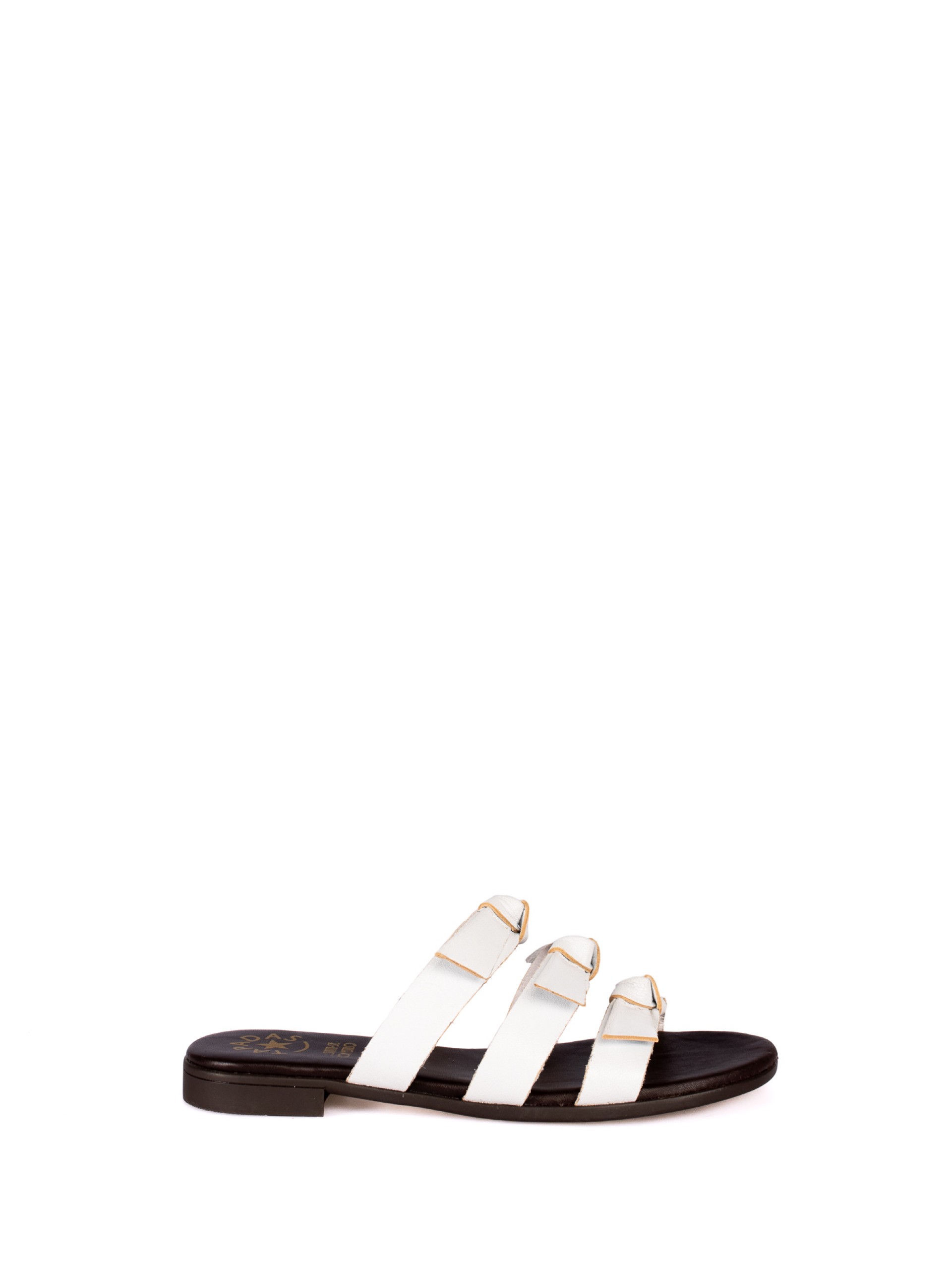 Chinela em Pele Laminada com Detalhe de Laços