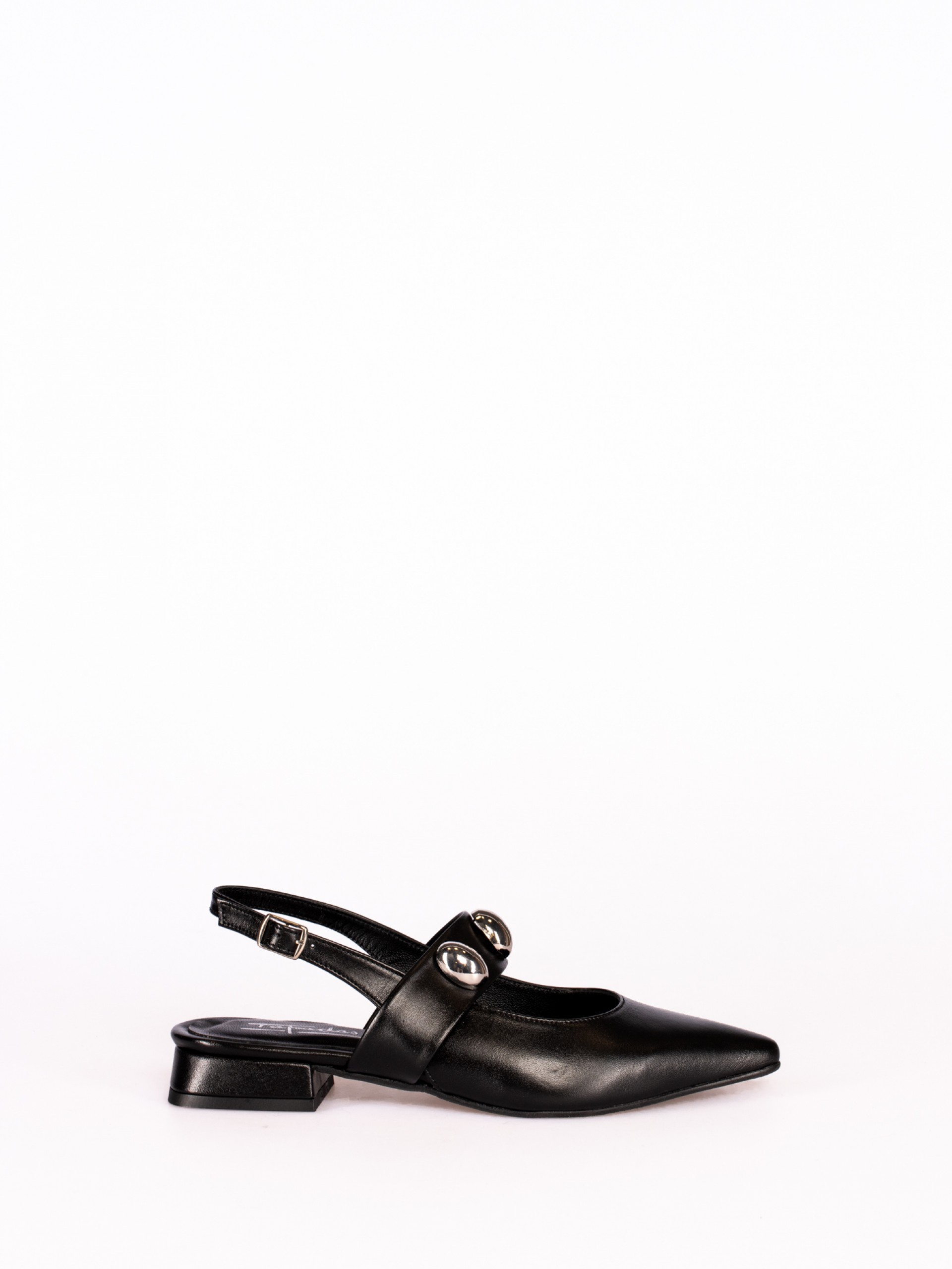 Mule with strap with metallic applications