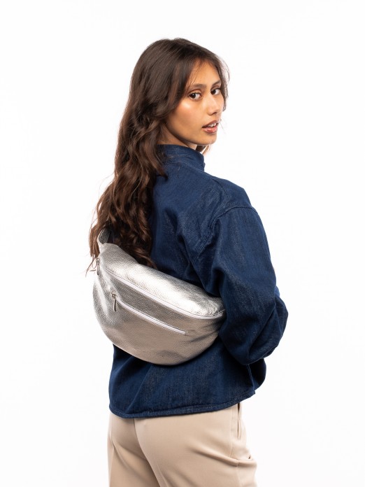 WAIST/BODY BAG IN METALLIC LEATHER