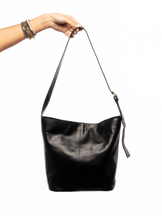 SHOULDER BAG IN LEATHER