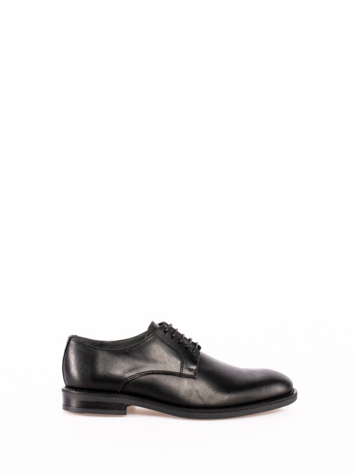 Classic Plain Leather Lace-Up Shoe