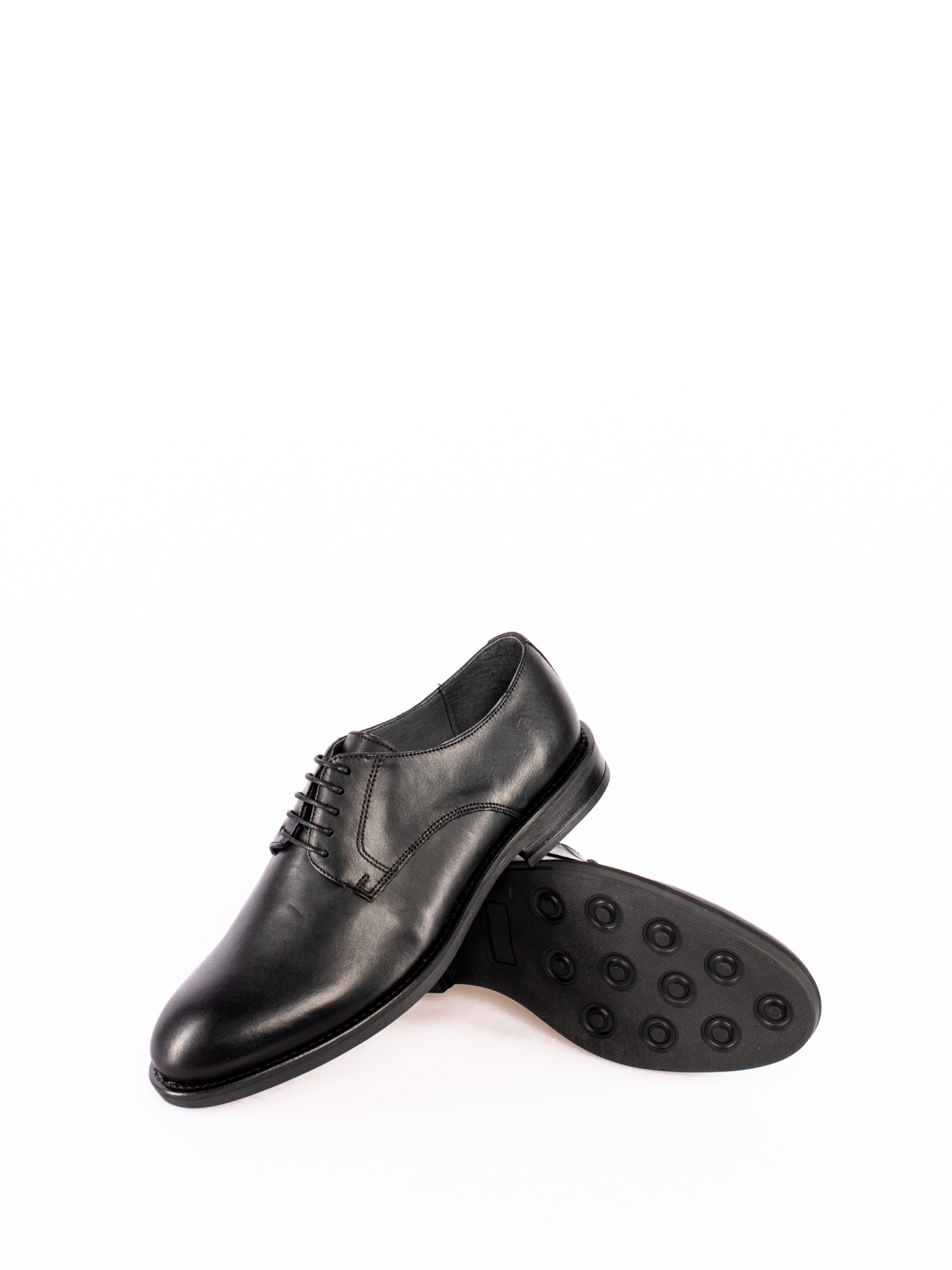 Sapato Clássico Liso com Atacador em Pele