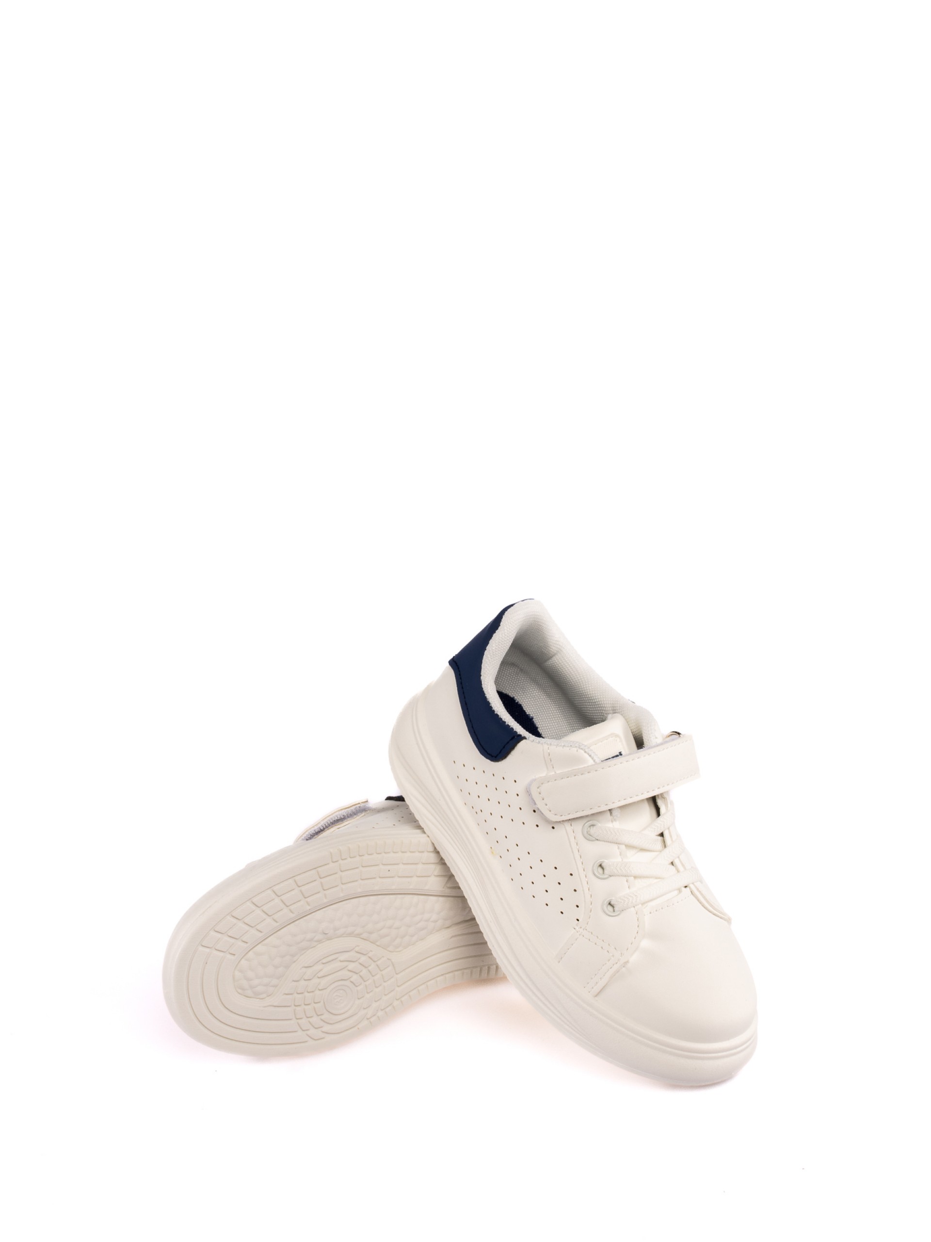SPORTS SHOE WITH ELASTIC AND VELCRO