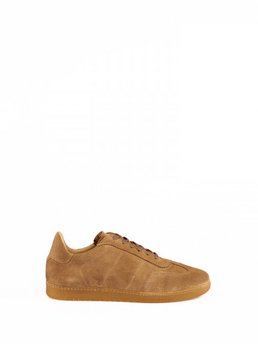 Suede Sports Shoe