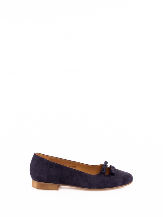 Sabrina with suede bows