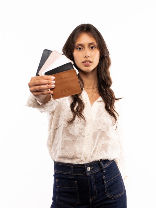 LEATHER CARD HOLDER