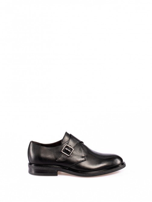 Leather Buckle Shoe
