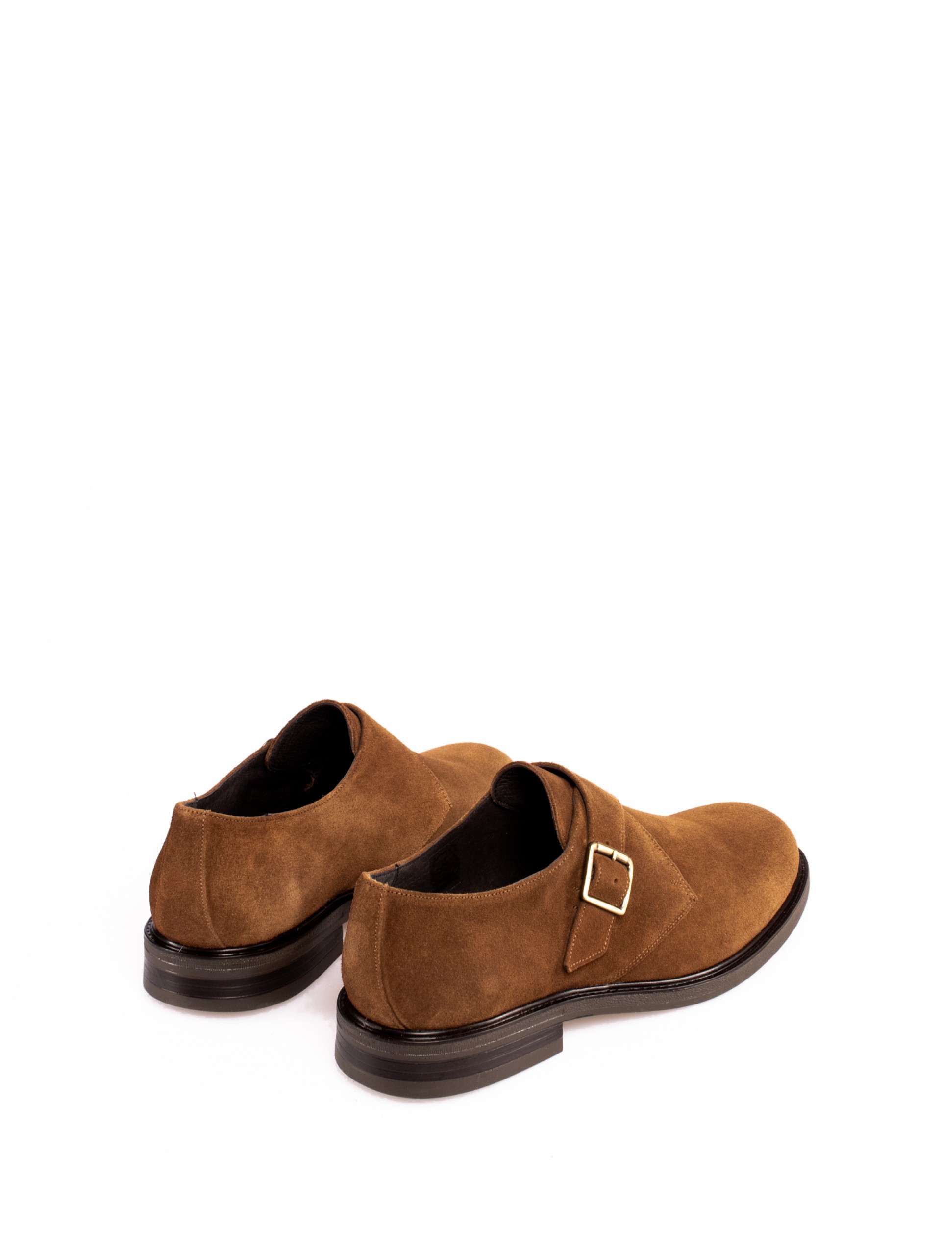 Sapato Fivela em Camurça