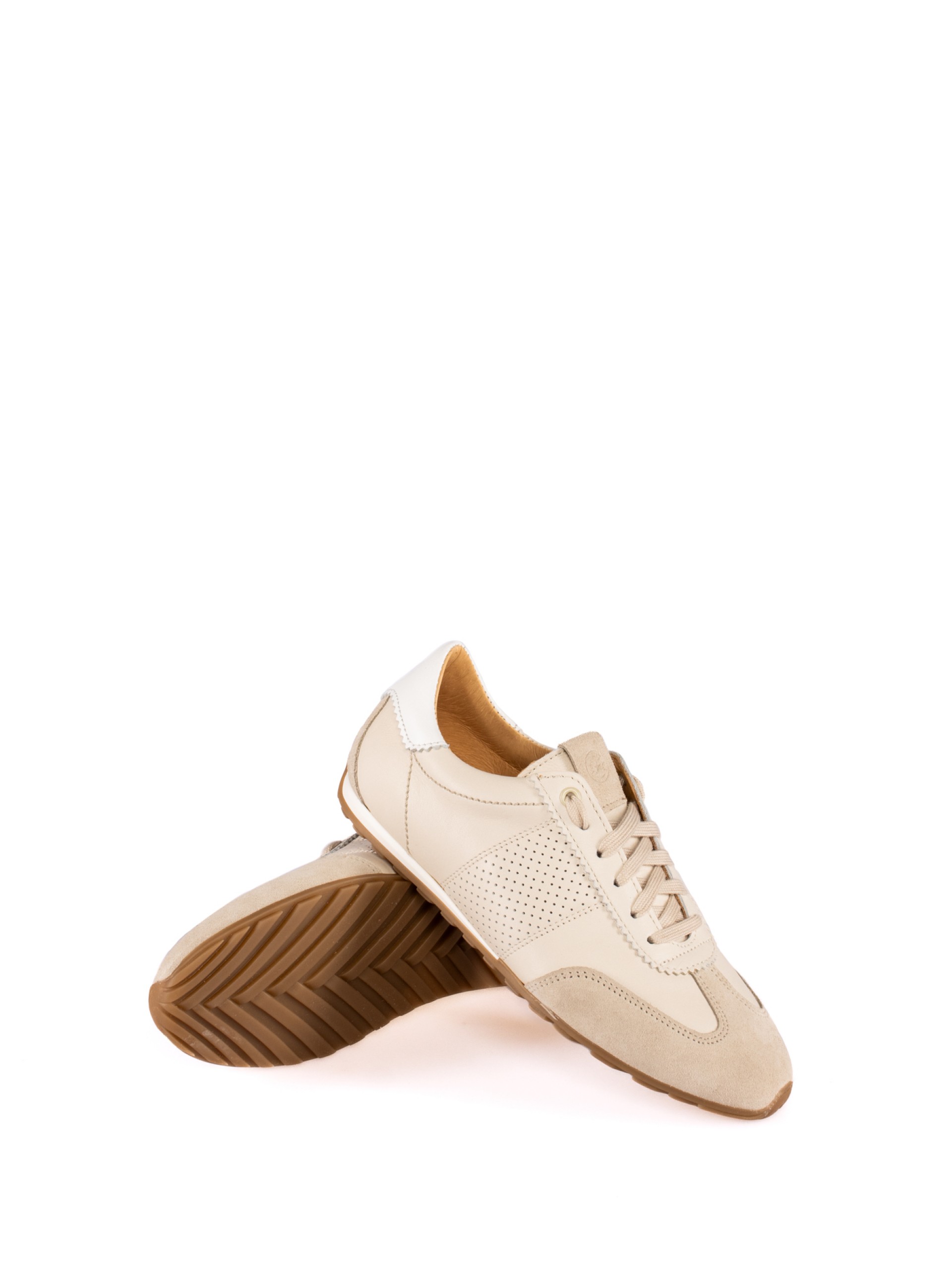 Thin Sole Leather Sports Shoe