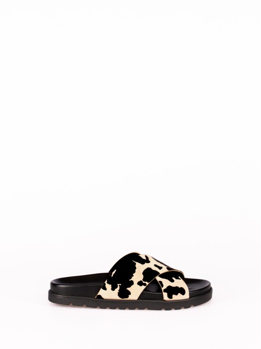 Chinela Bio com tiras traadas com Animal Print