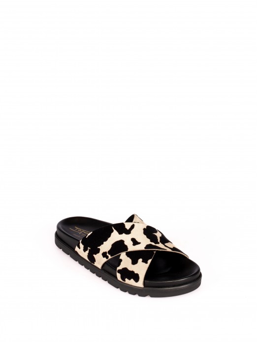 Chinela Bio com tiras traadas com Animal Print