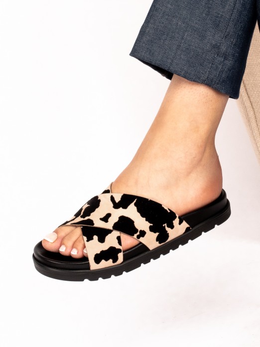 Chinela Bio com tiras traadas com Animal Print