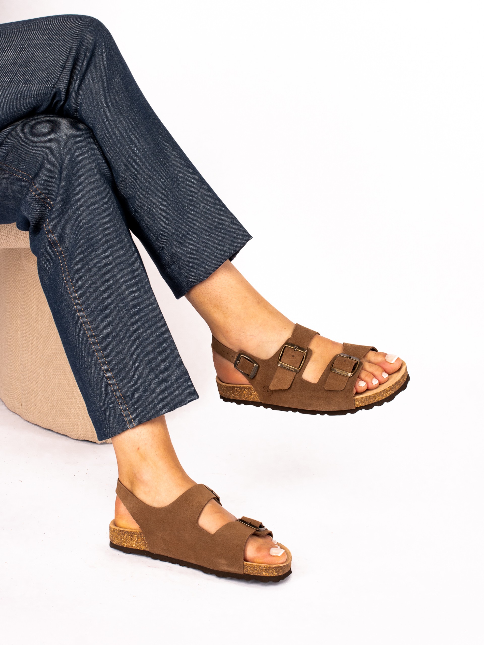 Sandália Bio com Fivelas em Camurça