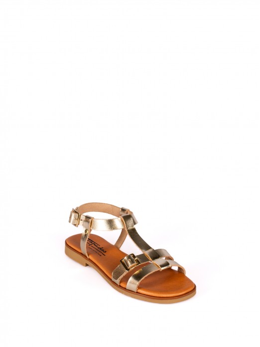 Sandlias com Fivela em Pele