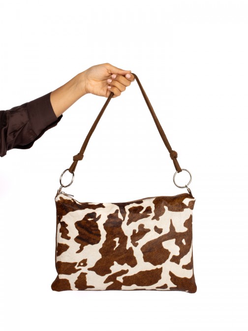 Mala de ombro em camura com animal print