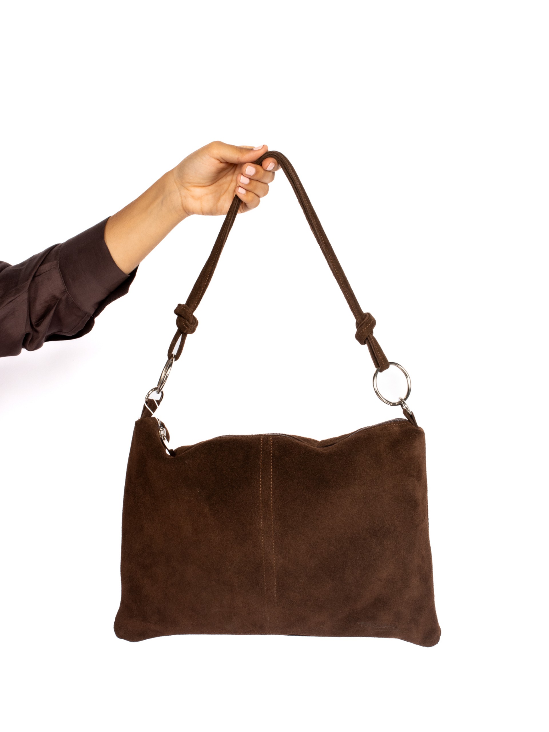 Mala de ombro em camurça com argolas metálicas