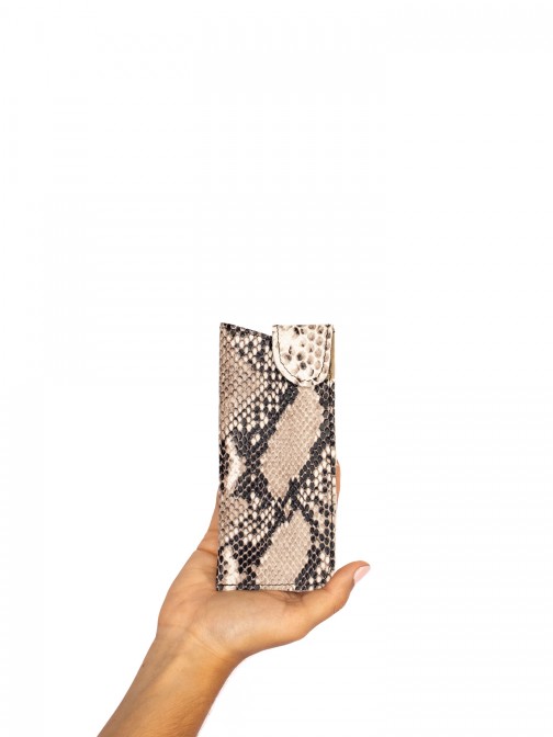 PORTA OCULOS EM PELE ANIMAL PRINT